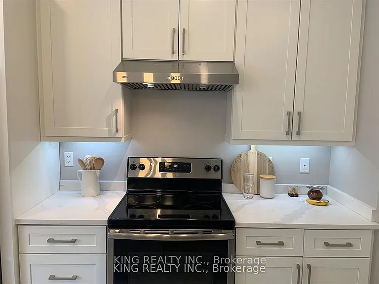 811 Sarnia Rd #60 — Photo 15