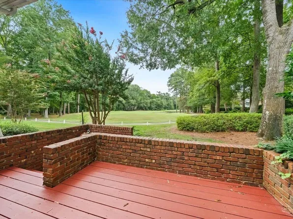 107 Greensview Dr, Cary, NC 27518