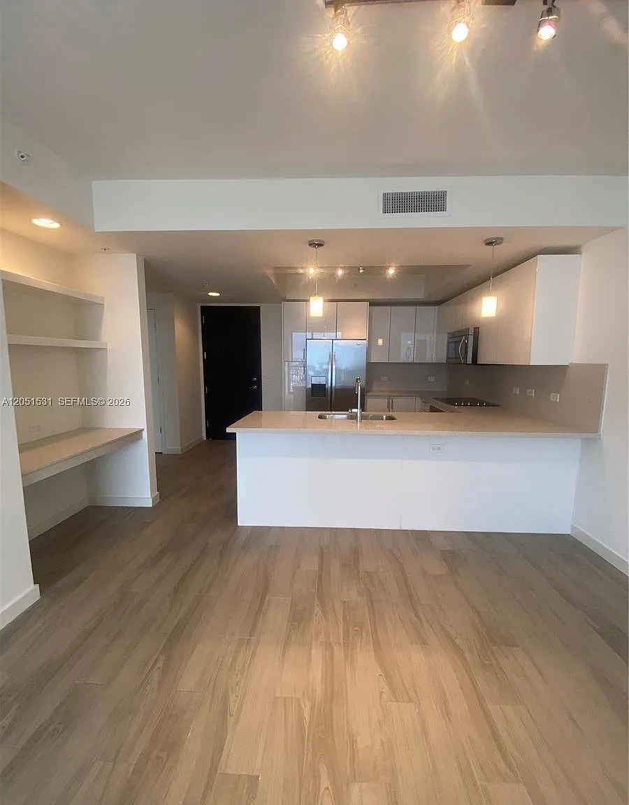 Nine At Mary Brickell Vill — Photo 2