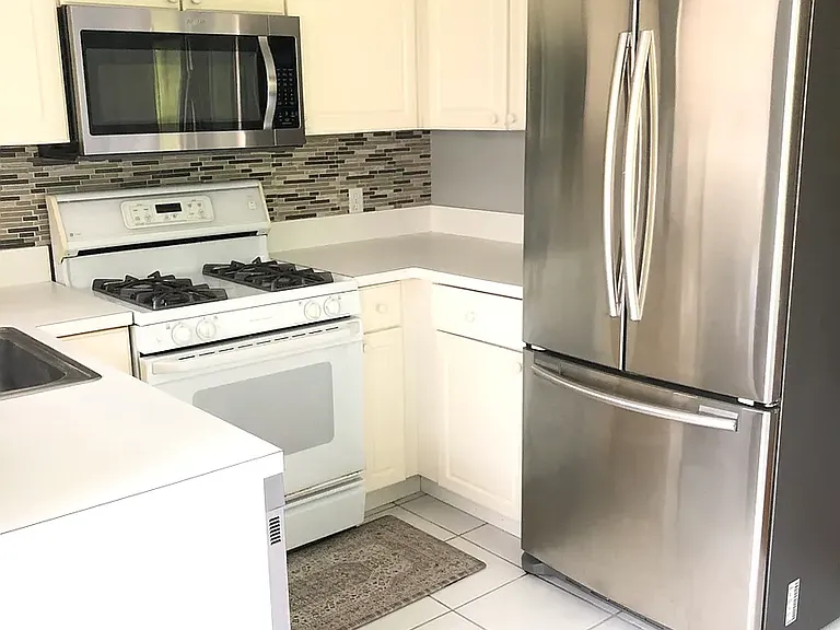 20 Leeward Ln — Photo 9