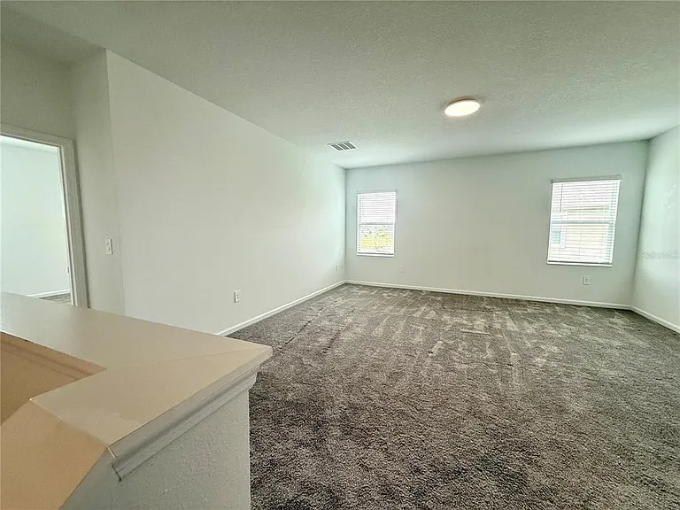 2970 Armstrong Ave — Photo 23