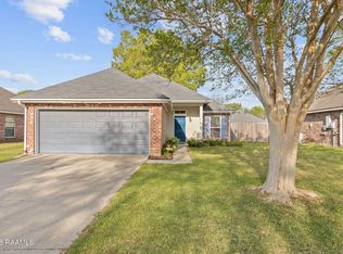 410 Rue Canard, Youngsville, LA 70592