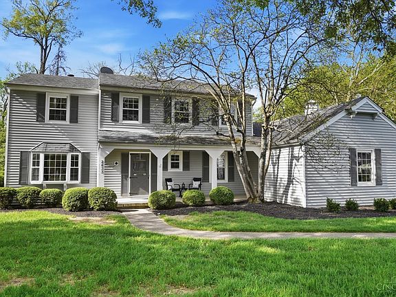 2nd image of 2633 Montchateau Dr