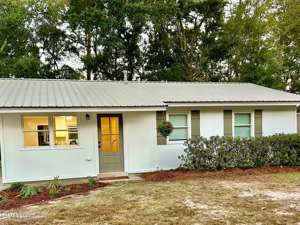 158 Linda Cir, Ocean Springs, MS 39564