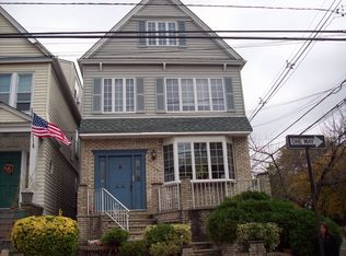 136 W 16th St, Bayonne, NJ 07002