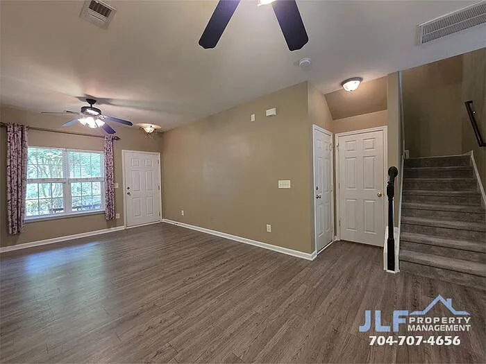 15417 Tully House Ct — Photo 2