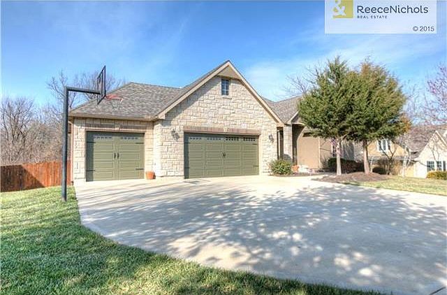 1st image of 15265 Linden Ct