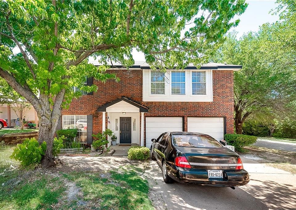 1st image of 214 Vines Dr