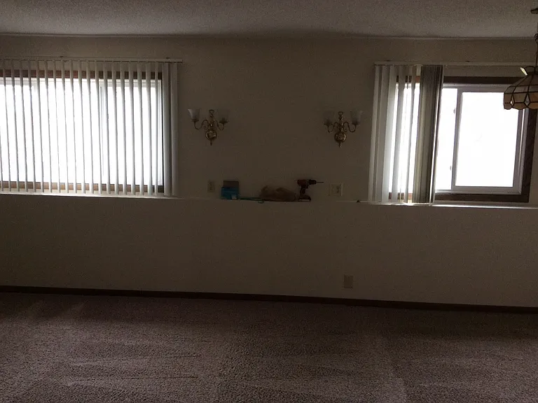 1460 Meadow Ln — Photo 9