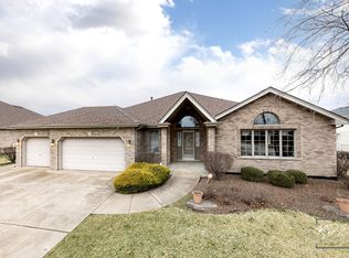 9361 Keswick Dr, Woodridge, IL 60517