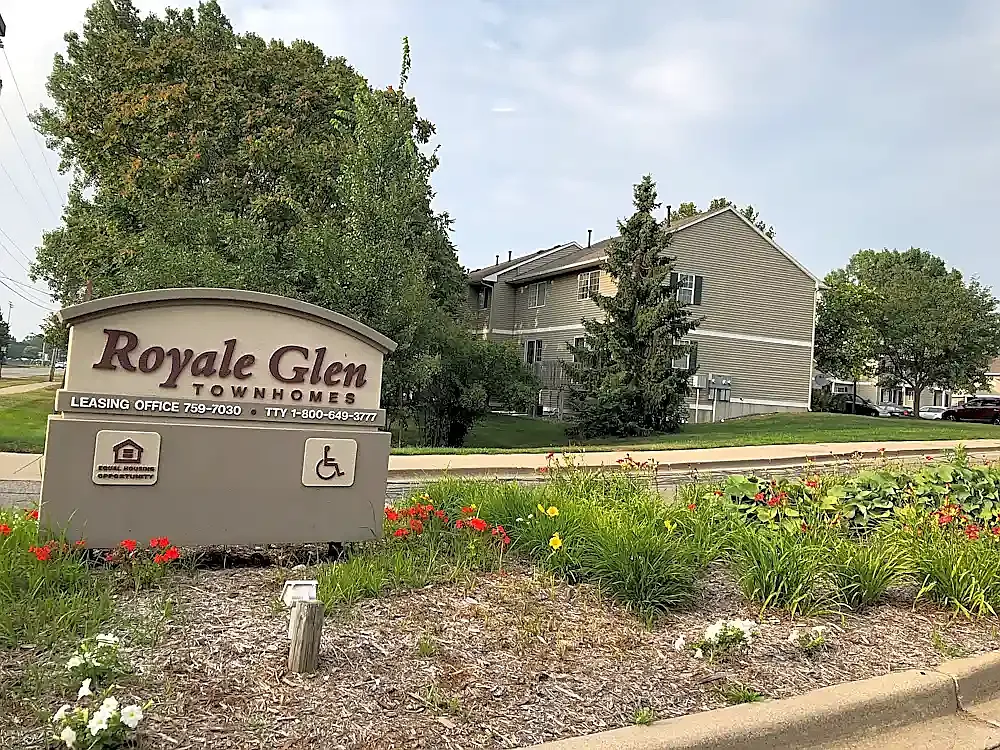 1085 Royale Glen Dr #387fe3830 photo 1
