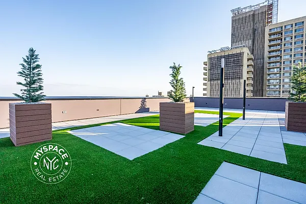 Rented by Carroll Development Leasing LLC | media 26