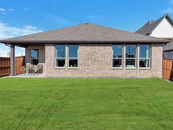 Covered patio for entertaining