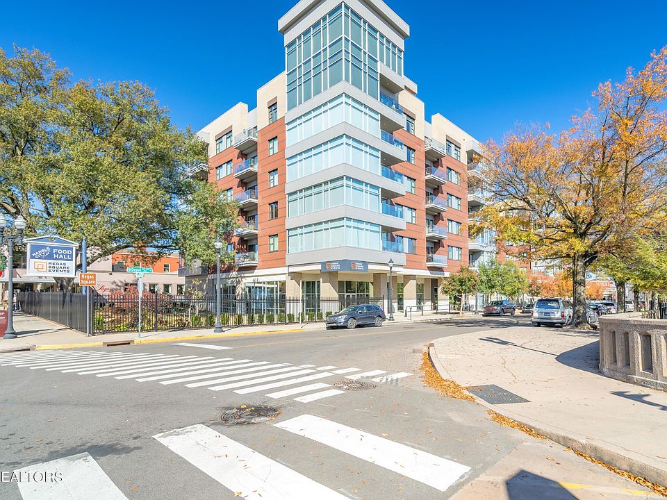 1st image of 333 W Depot Ave #419