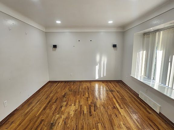 5th image of 2625 Winston Dr