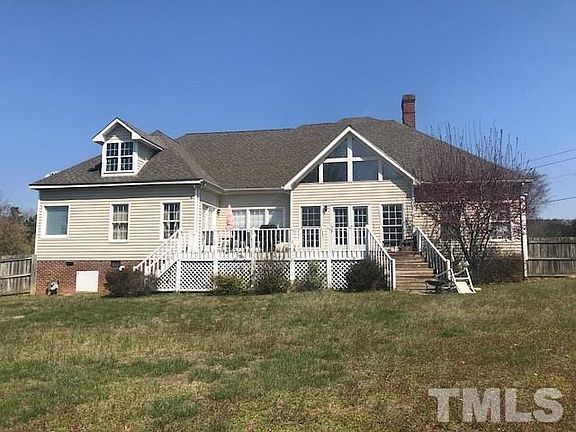 3rd image of 5001 Hanna Ln
