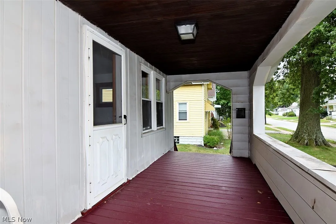 3 bed, 2.0 bath, 1200 sqft, $1,999 — Photo 4