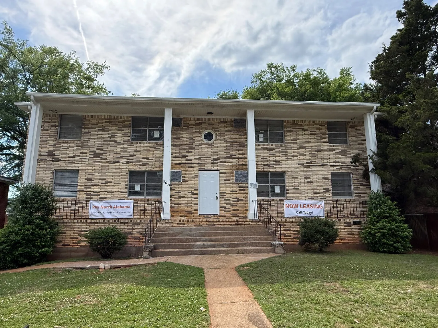 2 bed, 1.0 bath, 754 sqft, $900 — Photo 2