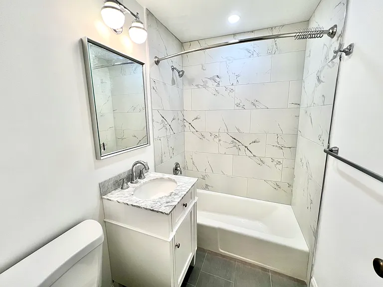 209 Flax Hill Rd #32 — Photo 4