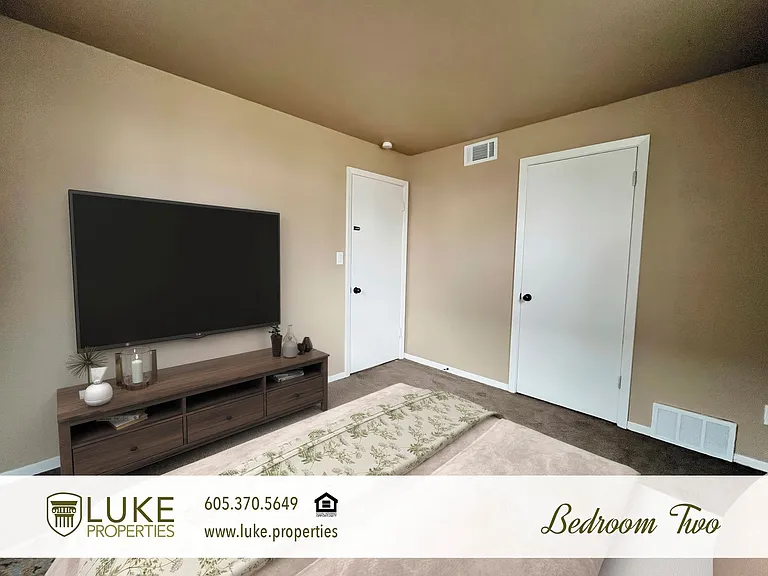 516 S Menlo Ave #1 — Photo 12