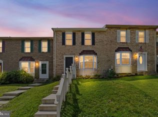 369 Cool Breeze Ct, Pasadena, MD 21122
