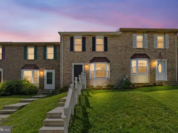 369 Cool Breeze Ct, Pasadena, MD 21122