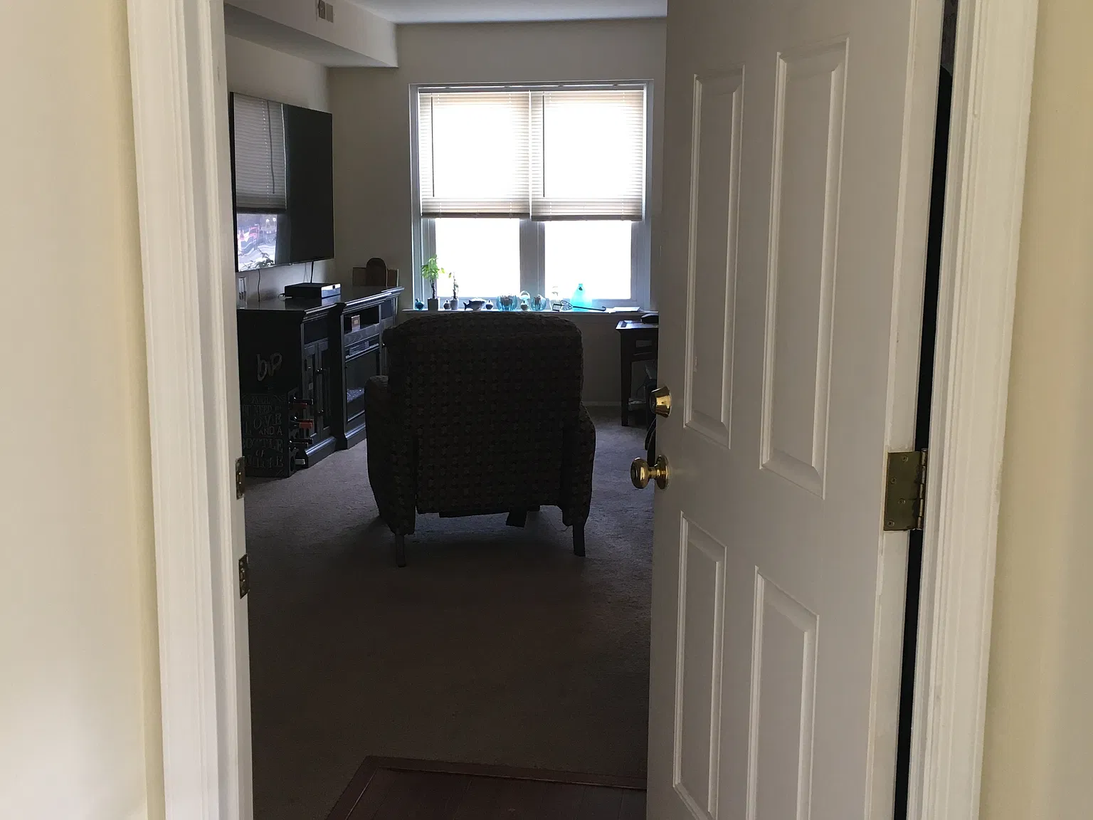 2 bed, 1.5 bath, 800 sqft, $1,675 — Photo 3