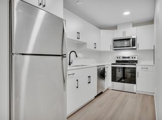 8128B 227th St NW #B, Edmonton, AB T5T 7R8