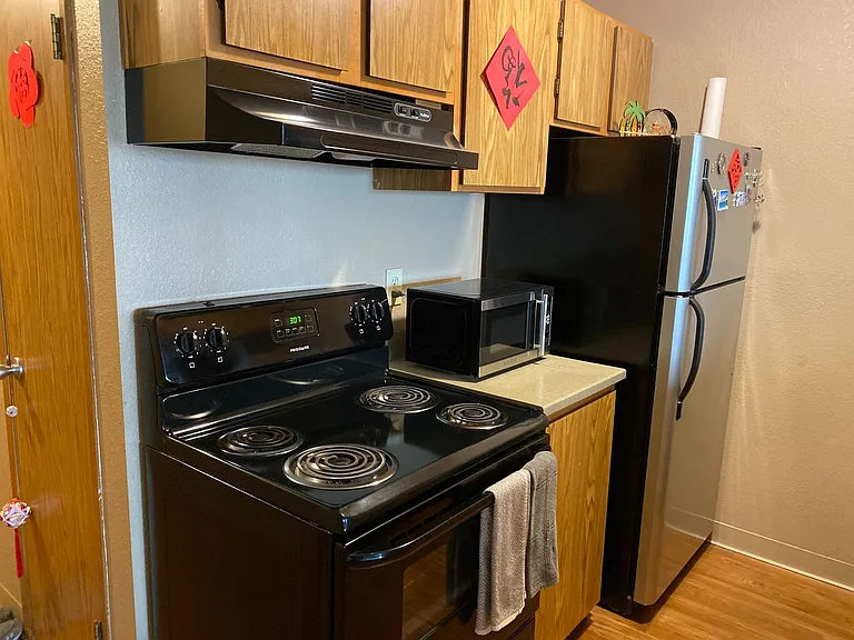Westwood Apartments — Photo 15