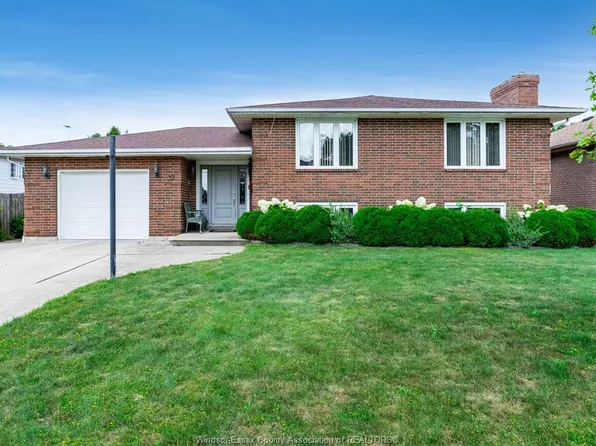 37 Elizabeth Cres, Leamington, ON N8H 4Y4