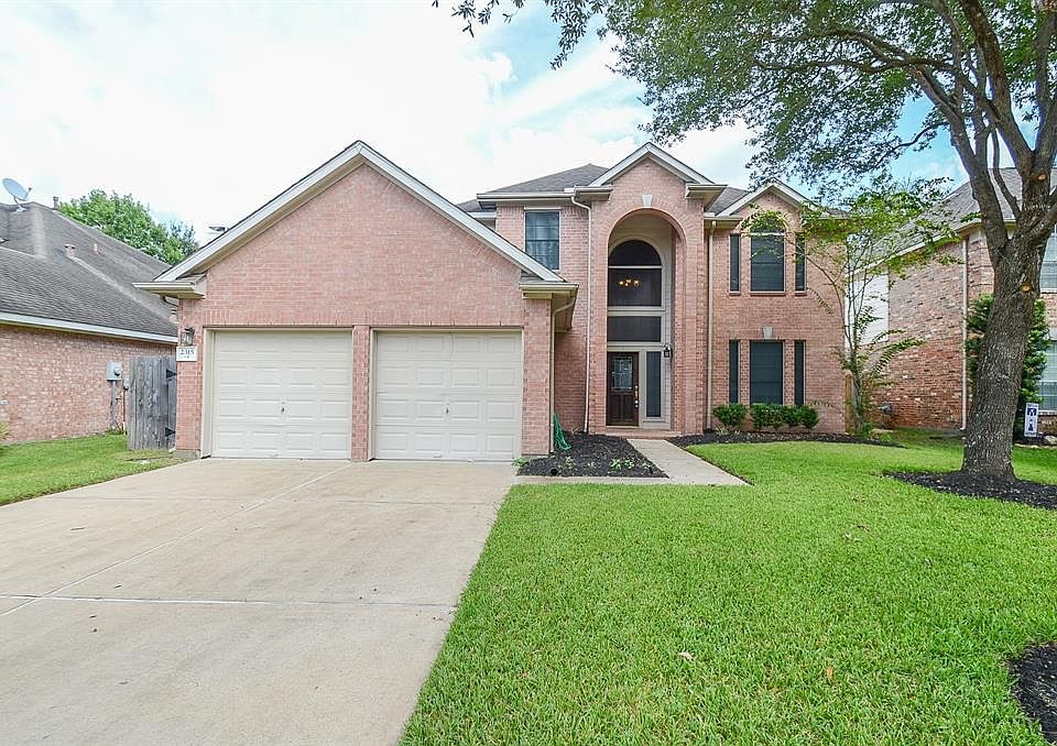 1st image of 2315 Oak Sand Dr