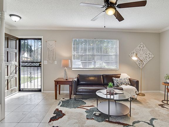 3rd image of 8202 Oxford Forest Dr