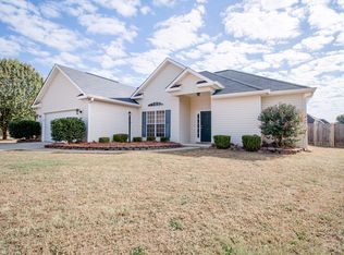 205 Holly Point, Warner Robins, GA 31088