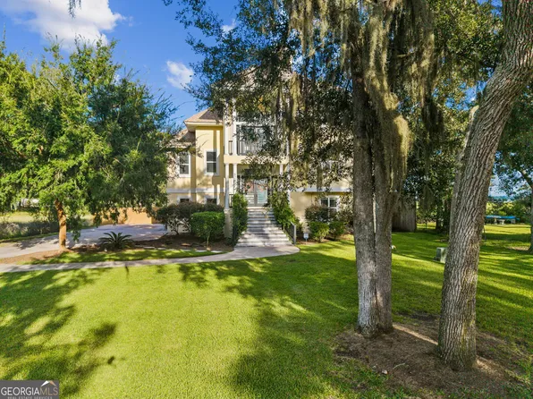 528 Pelican Cir, Woodbine, GA 31569