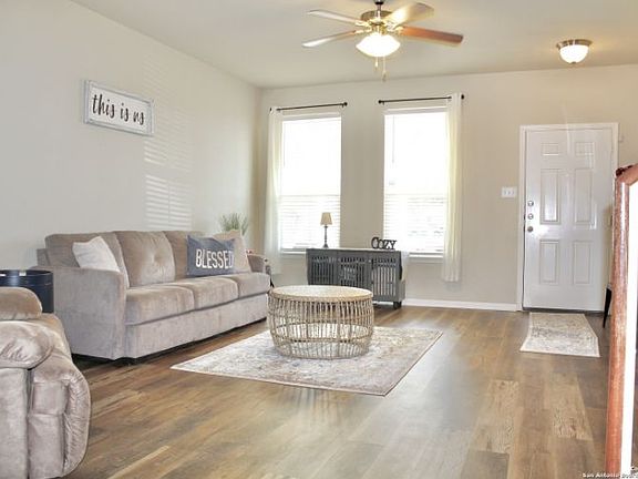 5th image of 2404 Kolton St