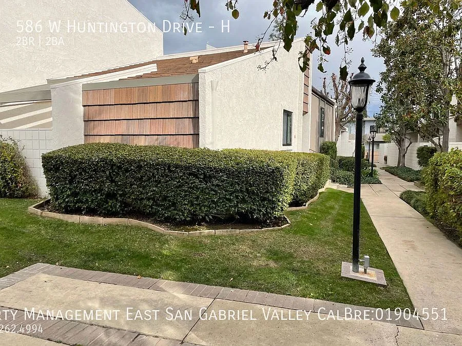 Fantastic Condo In Prime Arcadia Location — Photo 2