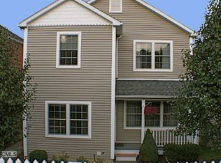 611 Hope St #615, Stamford, CT 06907