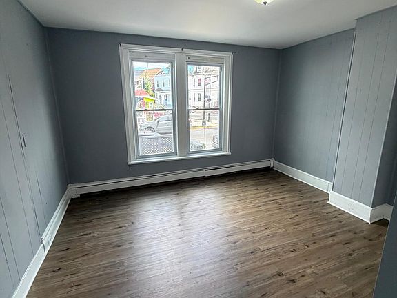 5th image of 904 3rd Ave #1