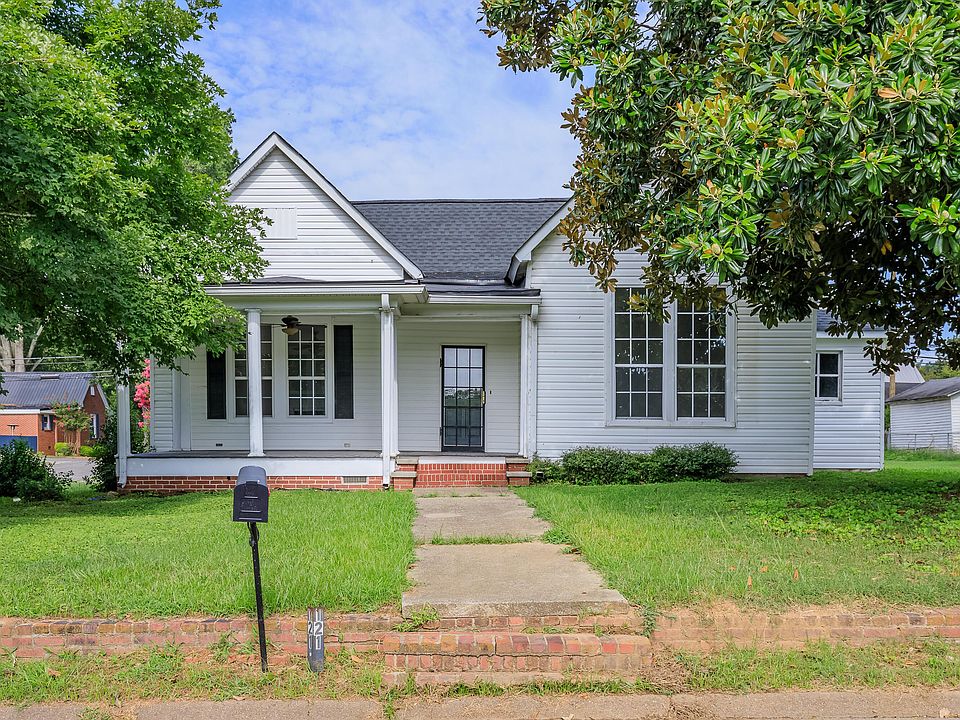 1st image of 121 Myers Ave