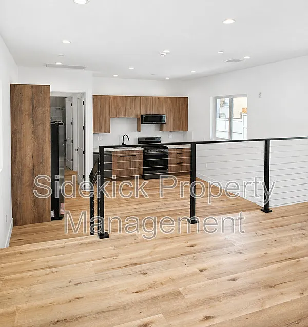 2 bed, 2.0 bath, $3,400 — Photo 4