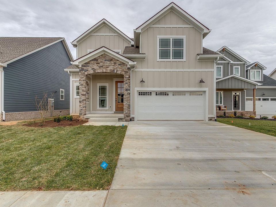 1st image of 32 Lake Life Ct