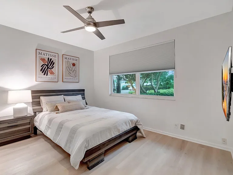 2213 NW 62nd Dr — Photo 31