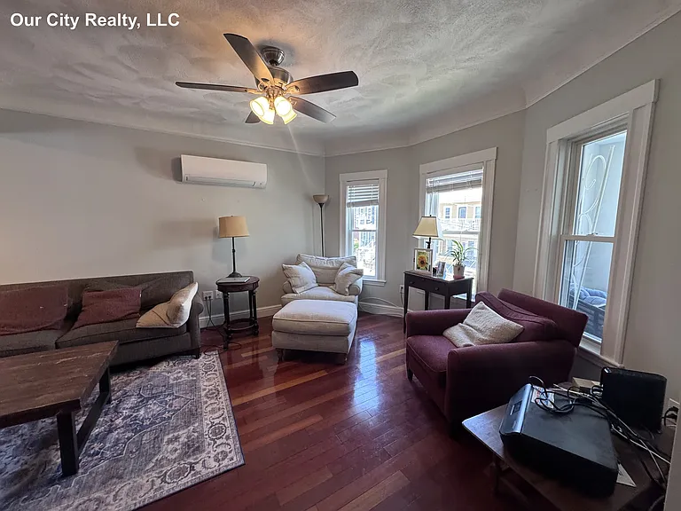 82 Lowden Ave #2 — Photo 1
