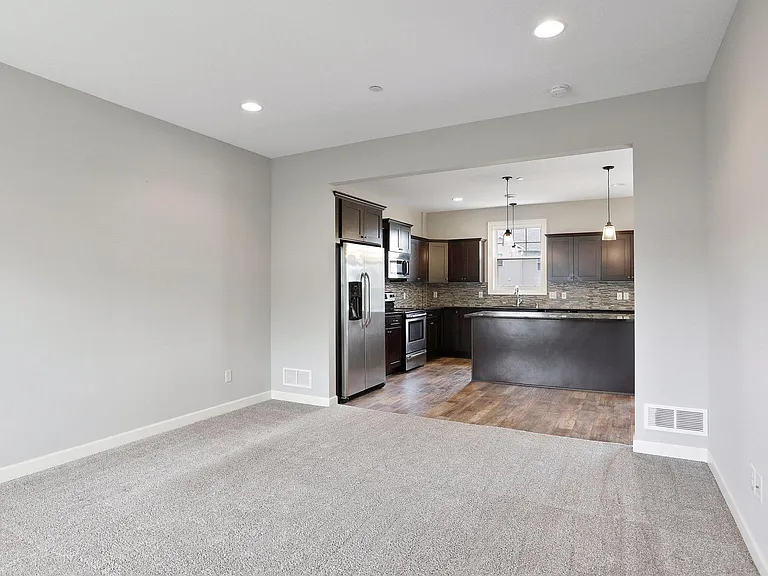 567 Ravencroft Rd — Photo 8