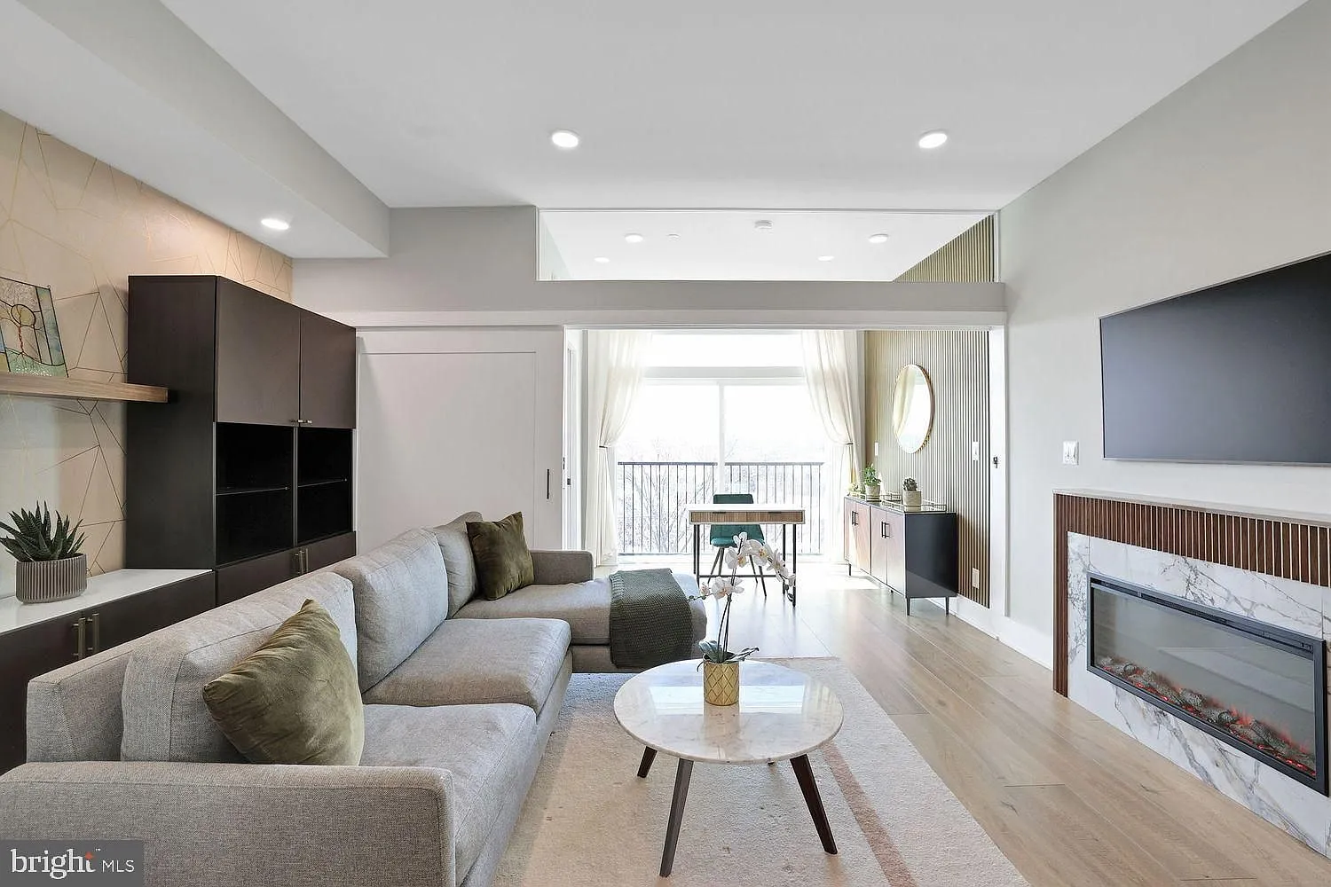3 bed, 1187 sqft, $3,750 — Photo 4