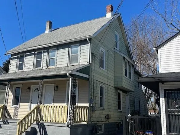 49 Elm St, Salem, NJ 08079