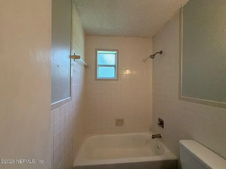 8028 Delaware Ave — Photo 18