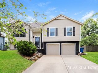 1817 SE 7th St, Lees Summit, MO 64063
