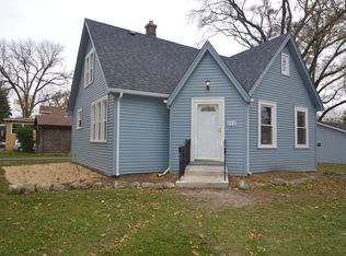 402 S Walnut St, Bensenville, IL