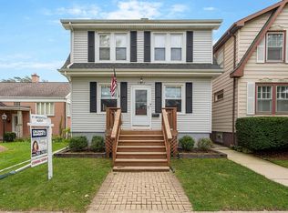 9017 Southview Ave, Brookfield, IL 60513